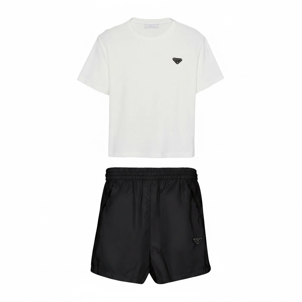 Prada Triangle Logo T-Shirt & Shorts Set – Wit/Zwart – productfoto 1
