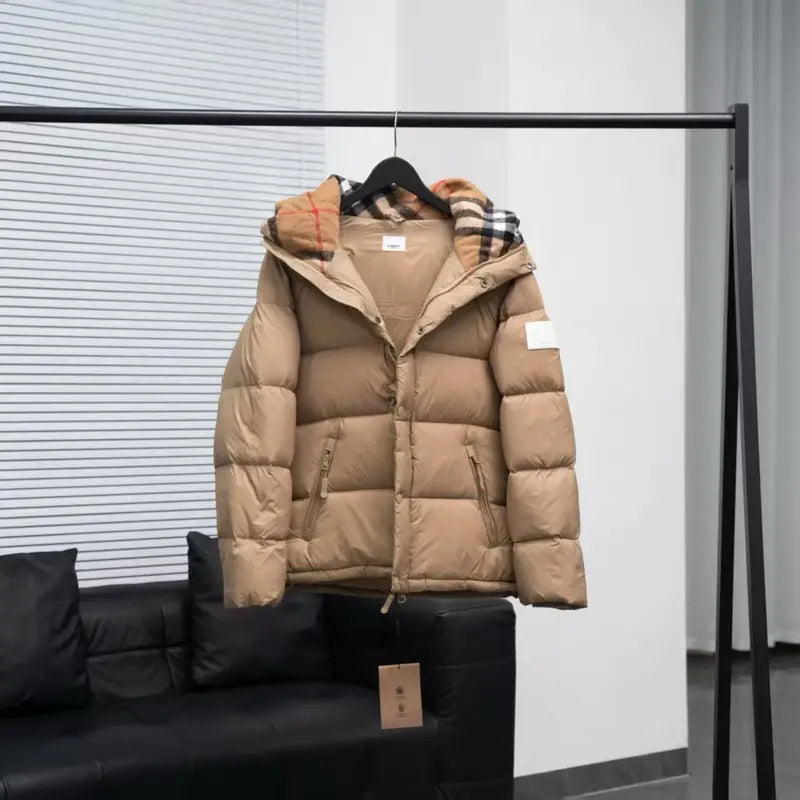 Burberry Lockwell Hooded Check Down Jacket Beige – productfoto 3