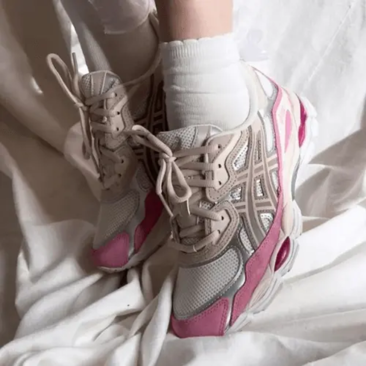 Asics Gel Nyc Strawberries And Cream - Beige Pink – productfoto 2