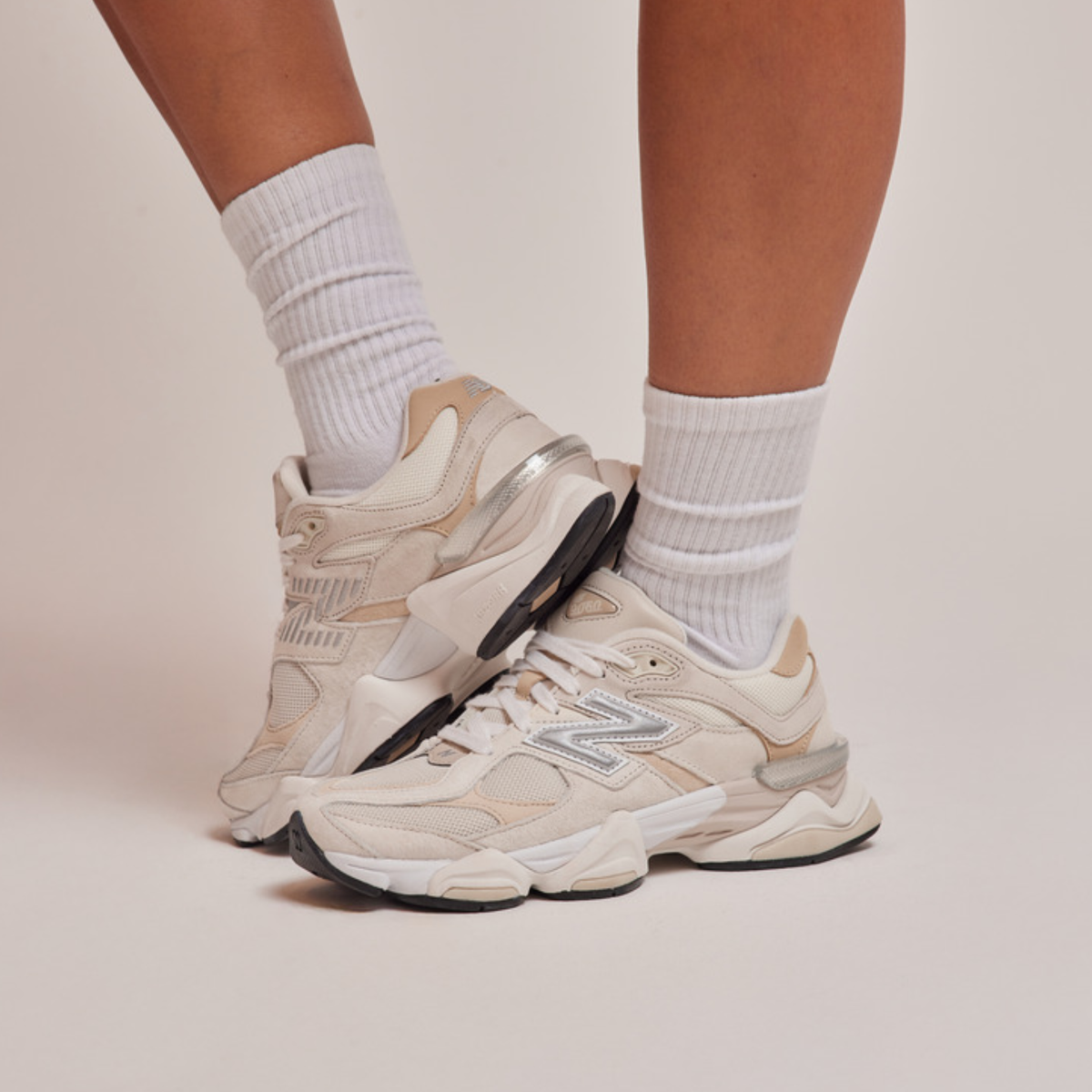 New Balance 9060 Turtledove - Beige – productfoto 2