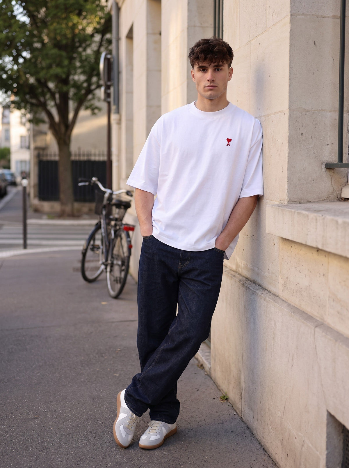 AMI Paris T-shirt — ⚡ Snel in huis