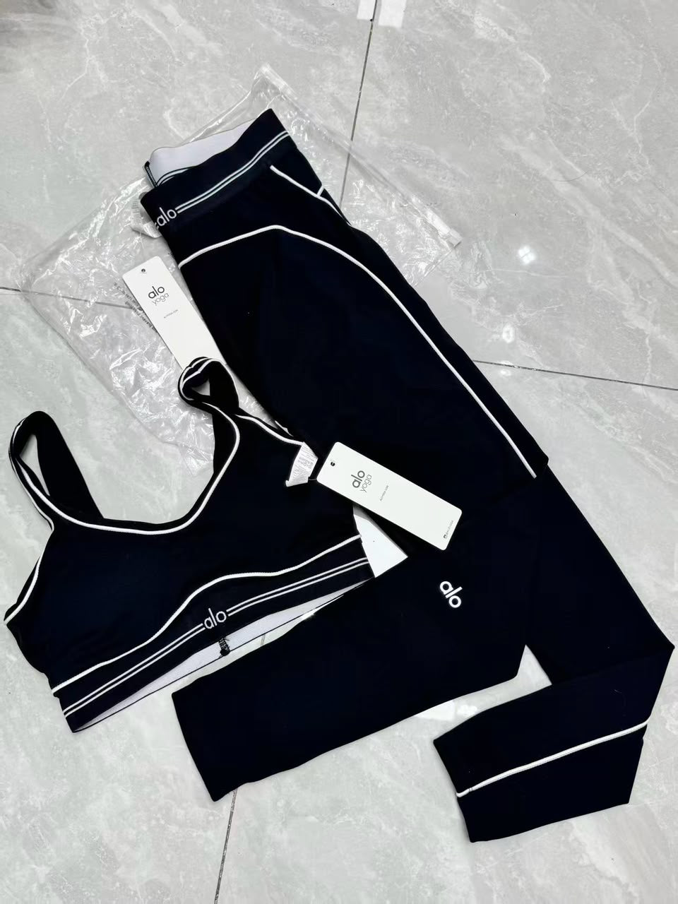 ALO SPORTSWEAR