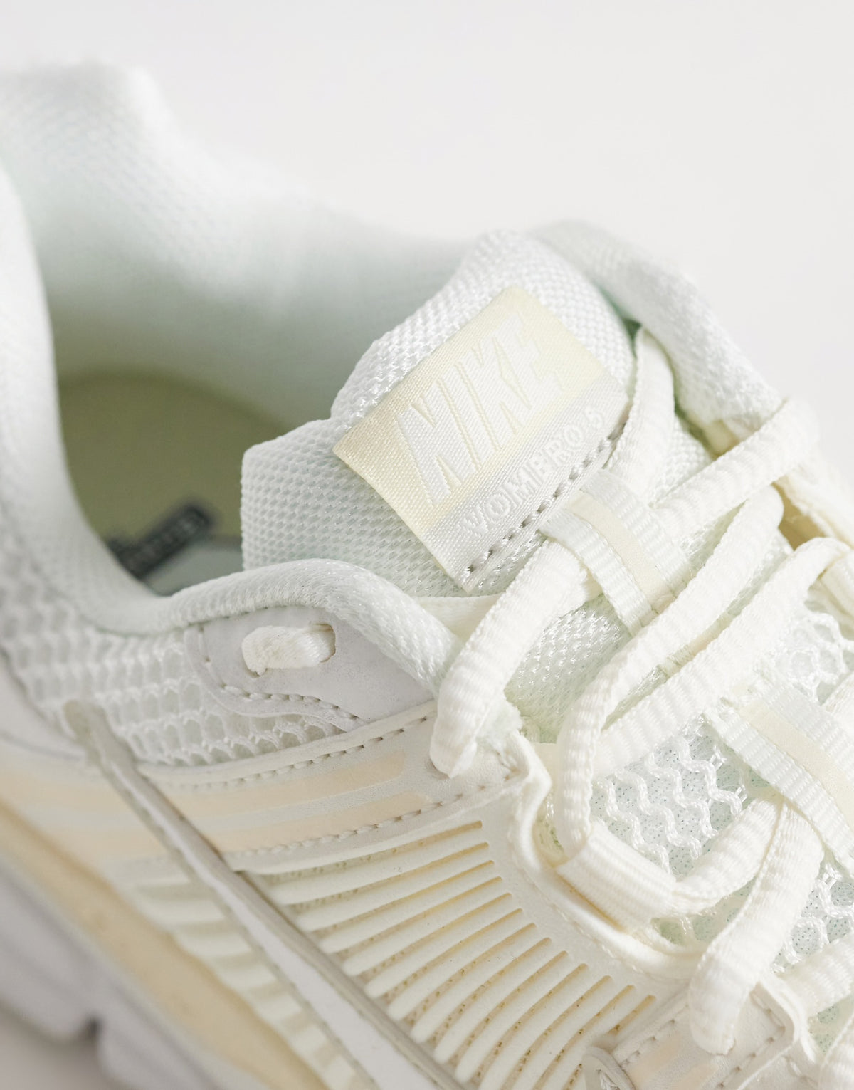 Nike Vomero 5