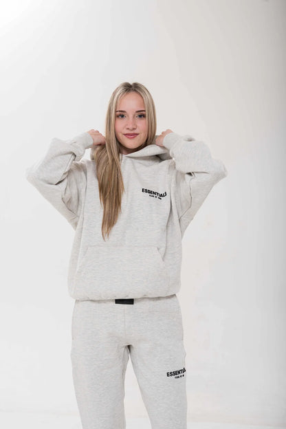 Essentials SS22 Full set Light Oatmeal - Lichtgrijs