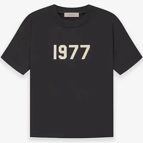 Essentials 1977 Summer Set Black Iron - Zwart – productfoto 2