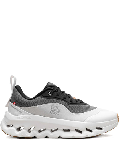 On Cloud X Loewe Sneakers – productfoto 2